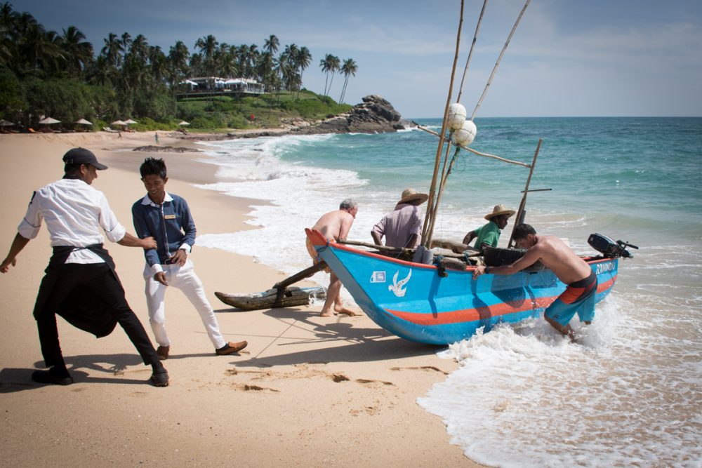 wendyperrin's tweet photo. This beach resort in #SriLanka figured out how to connect with local culture https://t.co/iLHzioj4bR #WOWWeek #WOWLocalSecrets @Anantara_Hotels https://t.co/K6nJL4eY4q