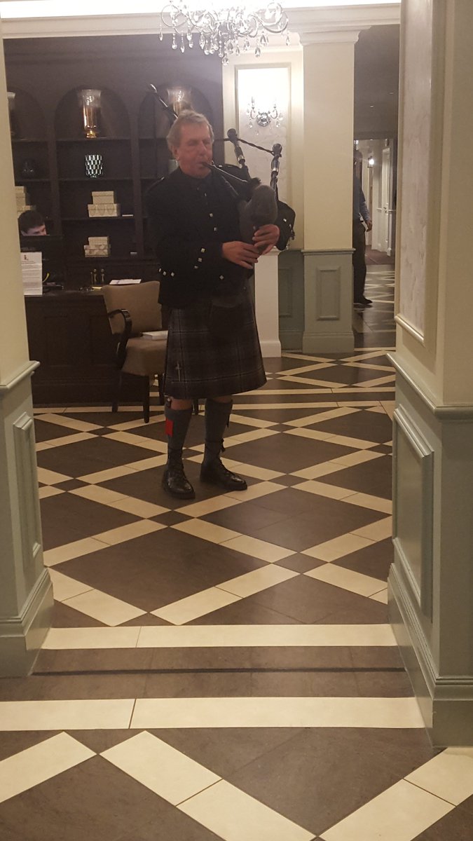 Celebrating #BurnsNight2018 with a piper and ode to haggis! <a href="/AscotGrange/">SignatureAscot</a>