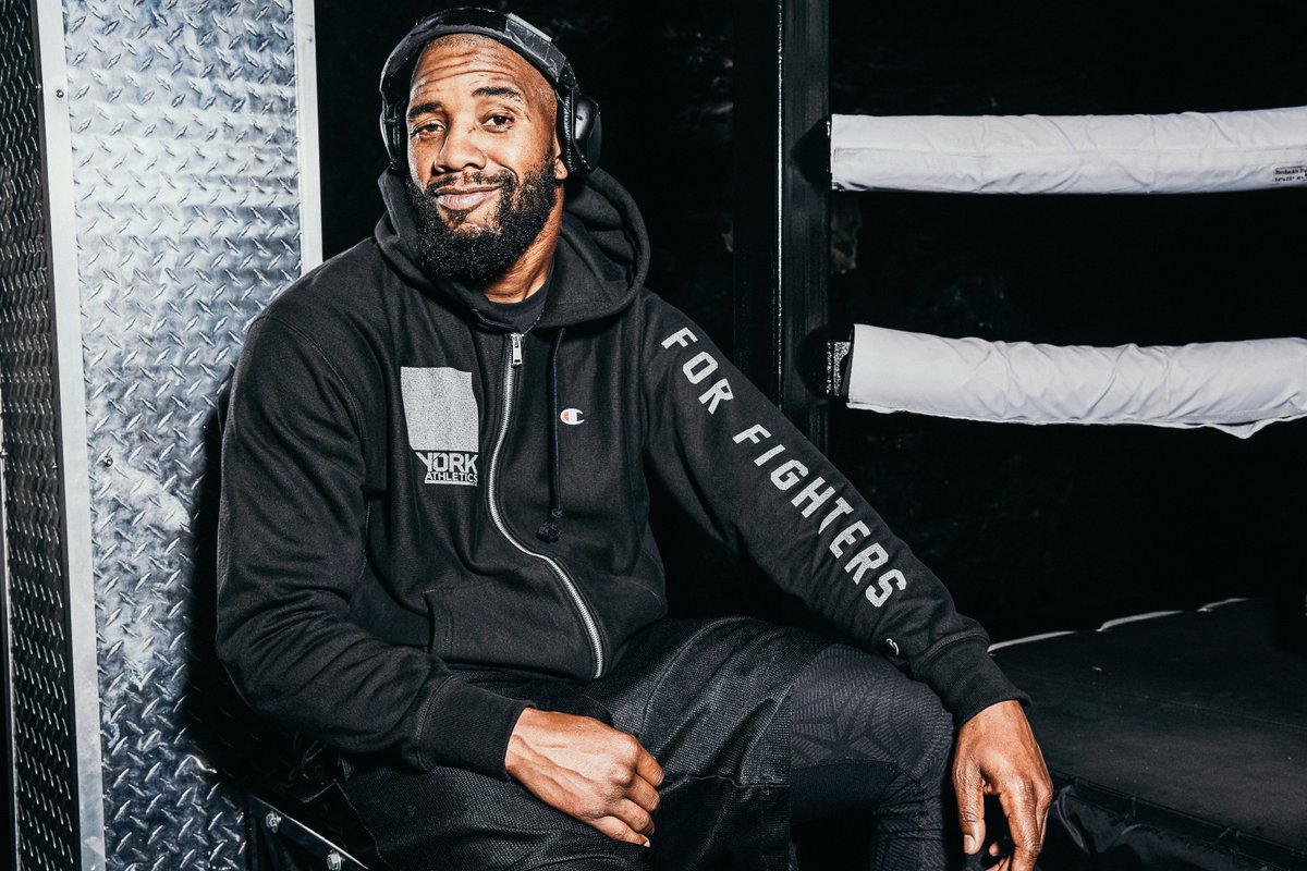 YORK_Athletics's tweet photo. The Fighter Hoodie sold out in one month last Sept. Don’t miss out this time around… < https://t.co/09G6vcbjzb > https://t.co/Bd7CPlavW8