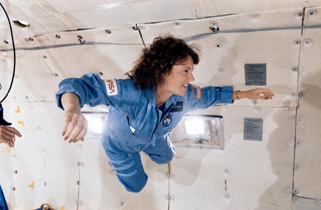 NASA's tweet image. 32 years after the Challenger disaster, @AstroAcaba & @Astro_Ricky will honor fallen astronaut Christa McAuliffe later this year from @Space_Station by carrying out the lesson plans she intended to do on her mission: go.nasa.gov/2FgXH4S #NASARemembers