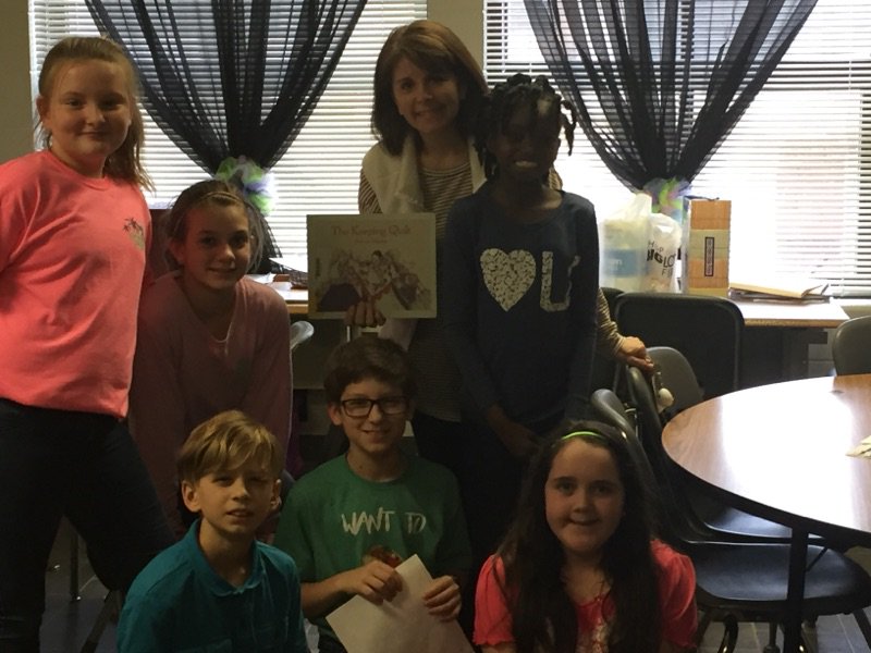 SabrinaWFlora's tweet photo. Thank you, Ms. Ogle, for allowing me to read to your 5th graders.
#wereadbig    #buildingbridges https://t.co/EUC1CfngYh