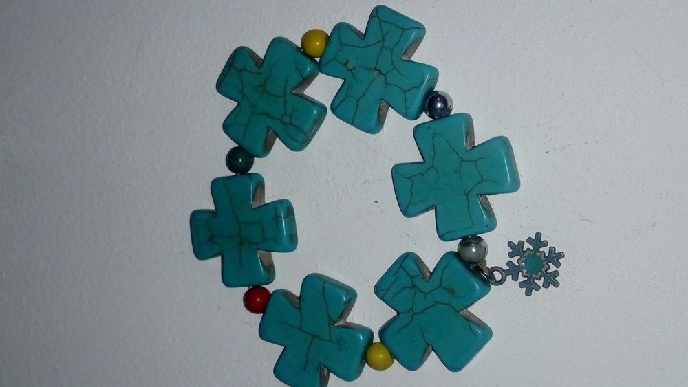 JolattMart's tweet photo. #jewelry CHUNKY VINTAGE TURQUOISE BEAD STRETCH CROSS https://t.co/V90GCWwn9D #beauty https://t.co/YV01CPXvDy