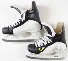 13KCR's tweet image. Just Purchased these White lightenings. My game has been upgraded to elite status now #recstar #rabbitspeed #nohands @WaceyRabbit20 @McMaster_22