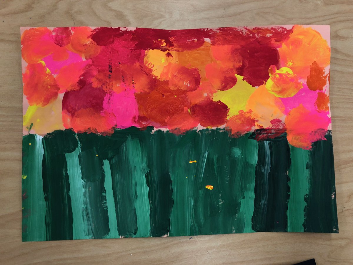 MsWiningArt's tweet photo. Second grade working on abstract flowers @DiemerEagles512 https://t.co/XPWEd1LlAp