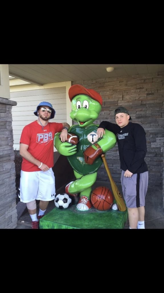 FGL_7's tweet image. Happy birthday @amay224 do something different everyday, enjoy #2Mode #BrightAndEarl 🔋🤖