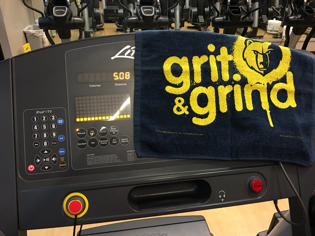 GeorgiaTouliat's tweet photo. Awesome @holyyoga work lunch class today with the best instructor @MonicaBaker901 Intension: John 15:9-11. 5miler today felt good! So now can have some King Cake! Thank You Baby Jesus! #GettingCloserToSummer https://t.co/qNxLubRpIv