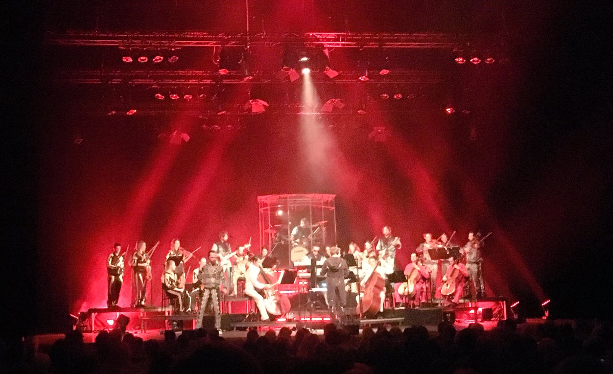 Marcelle Hendrickx (@marhendrickx) on Twitter photo Dit was heel bijzonder. Samen met @BasVerberk in een afgeladen concertzaal @TheatersTilburg met redelijk uitzinnig publiek. Klassieke muziek met rock&popsongs, <a href="/KamerataZuid/">Kamerata Zuid</a> met <a href="/memphismaniacs/">Memphis Maniacs</a> en arrangement @ronantensmusic Dit was heel bijzonder. Samen met @BasVerberk in een afgeladen concertzaal @TheatersTilburg met redelijk uitzinnig publiek. Klassieke muziek met rock&popsongs, <a href="/KamerataZuid/">Kamerata Zuid</a> met <a href="/memphismaniacs/">Memphis Maniacs</a> en arrangement @ronantensmusic