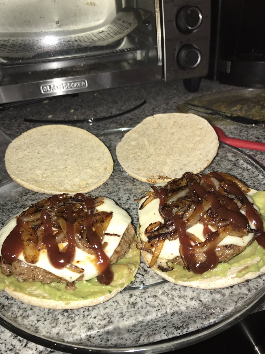 The_Chef_AL's tweet photo. Omaha Burgers with Swiss, guacamole, and sautéed BBQ onions. You're going to want to try this 🙉 #cookinitup https://t.co/JSQXvOK3A3