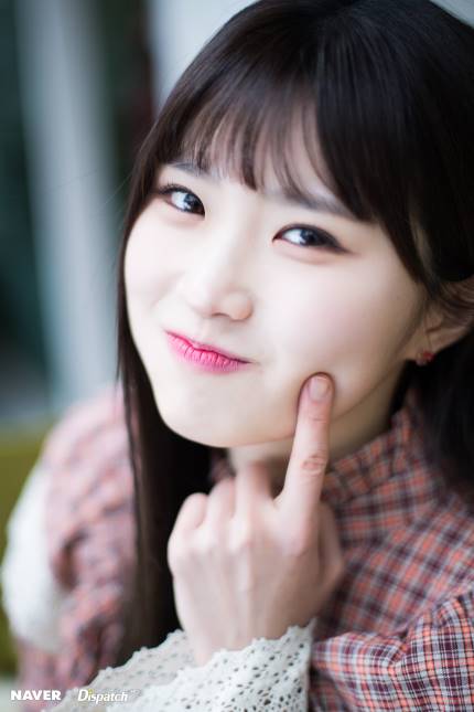 _ShySmile's tweet photo. 디스패치 포토😀

#fromis_9 #프로미스나인 #송하영 https://t.co/WhVyfi7SpQ