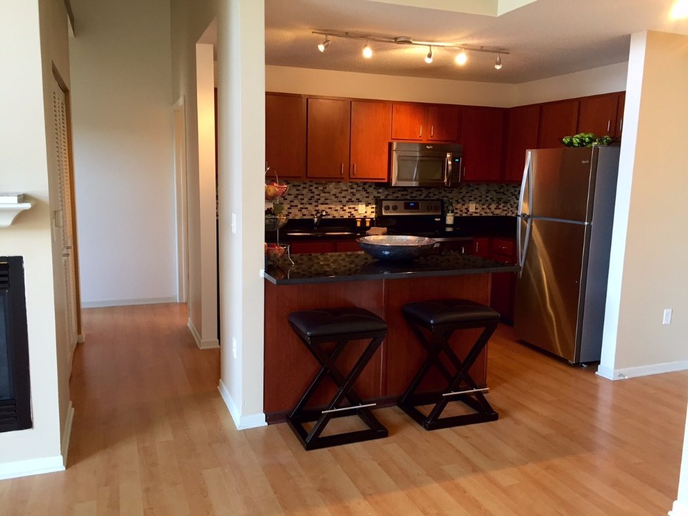 LoringPark's tweet photo. We offer studios, three-bedroom apartments and everything in between, so you're sure to find your fit! https://t.co/CiM5YVmzI7 https://t.co/CNTypX7hFB