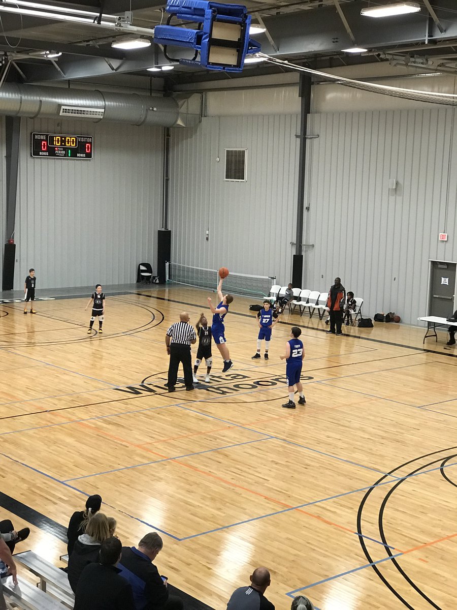 ICTHoopsAcademy's tweet photo. It’s tip-off time for week 4 of the 2018 Winter @ICTHoopsLeague! #DevelopTheFuture #ChaseForThe🏆 https://t.co/2EgcFzeJ3I
