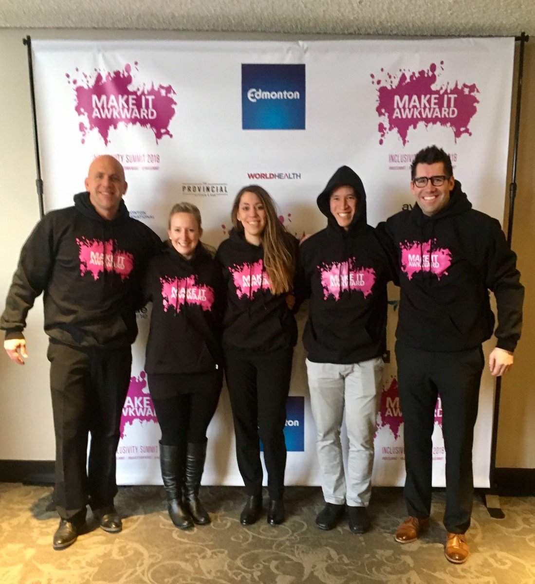 CitizenJones_'s tweet image. Pretty proud of our @edmontonpolice team attending the #MakeItAwkward summit. Enjoy everyone!