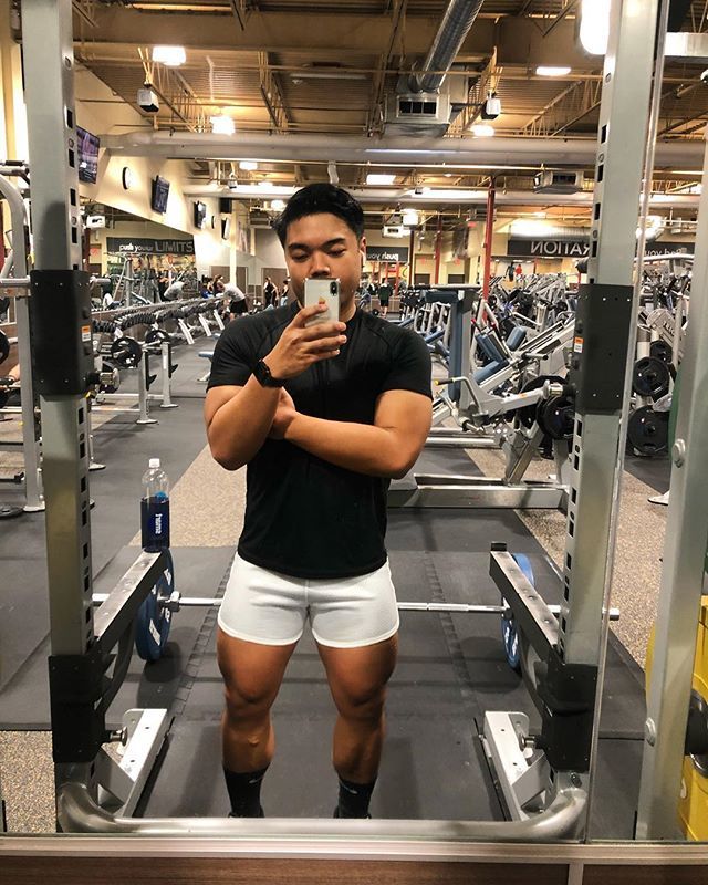 Jofendo's tweet photo. Day one of the Close your rings challenge off to a great start.
•
•
•
•
•
•
•
#shotoniphone #shotoniphonex #instadaily #instagood #instamood #igers #fitfebruary #teamcake #R061 #R095 #manzana #fitfam #legday #quads #gymlife #gymselfie #closeyourr… https://t.co/nzh5L6giG0 https://t.co/gurmUJBtb2