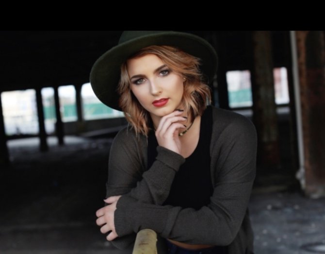 Member Spotlight: Luci O'Neill is our DECA President, on USB, 🏀 Cheerleader, and Mgr in Off the Shelf📚 She plans to major in Marketing &amp; attend Sinclair &amp; University of Dayton💙❤ In marketing, she has developed her leadership skills &amp; formed new friendships. #ichoosemarketing