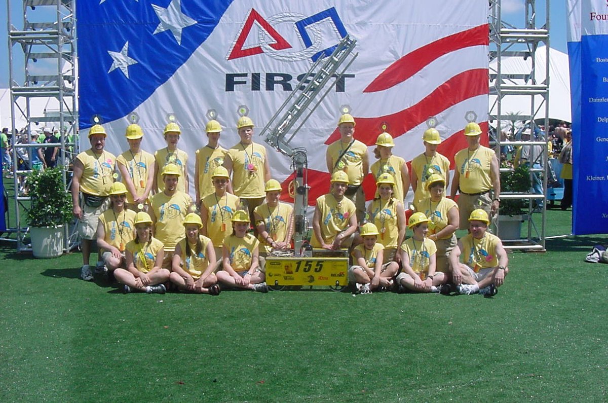 Continuing with the trend of #TBT to celebrate our #25YearsOfNuttiness, here is a picture of our team from 2001 when we went to nationals in Florida!