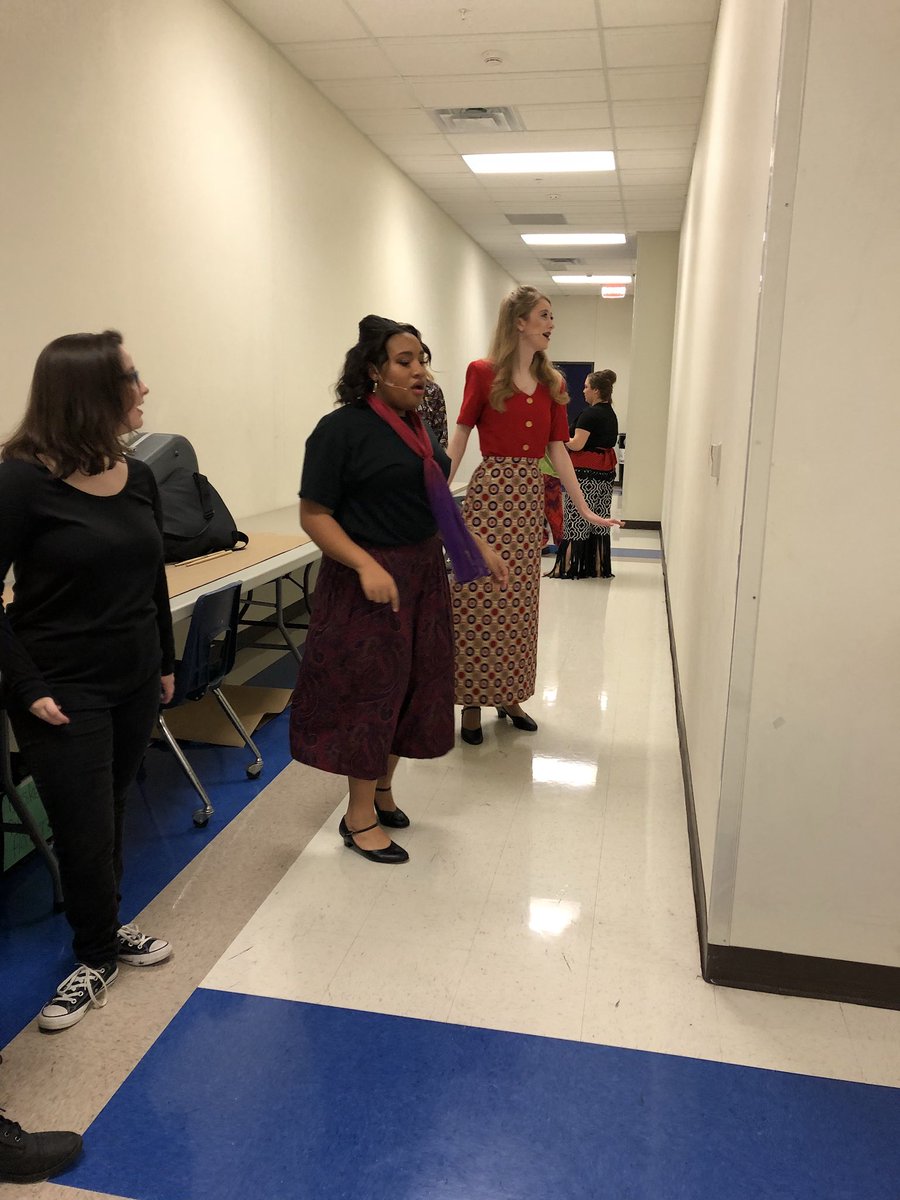 AllenHS_Eagles's tweet photo. Itโs almost showtime for the musical! #backstageprep https://t.co/XjAmnc97AR