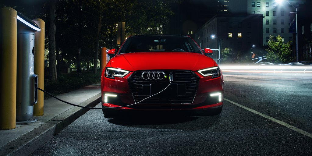 Зарядное устройство для смартфонов audi e tron