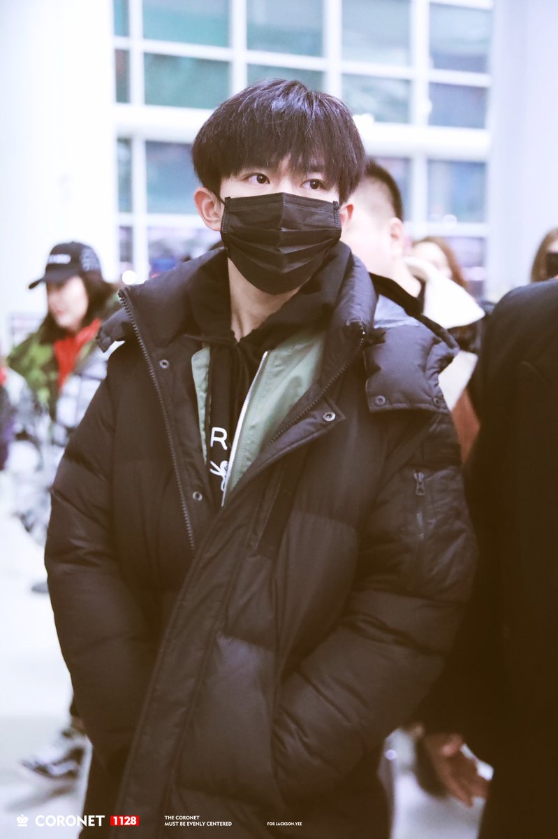 JacksonYee_YT's tweet photo. I desperately want to freeze that figure of yours for eternity. 
New York ✈️ Peking Arrival.
你的身影，是我最想定格的光影。
纽约✈️北京到达。
cr: CORONET皇冠_易烊千玺个站
#易烊千玺 #jacksonyi #jacksonyee #tfboys #yyqx #yiyangqianxi #易烊千玺jackson https://t.co/JsBGTVKVgx