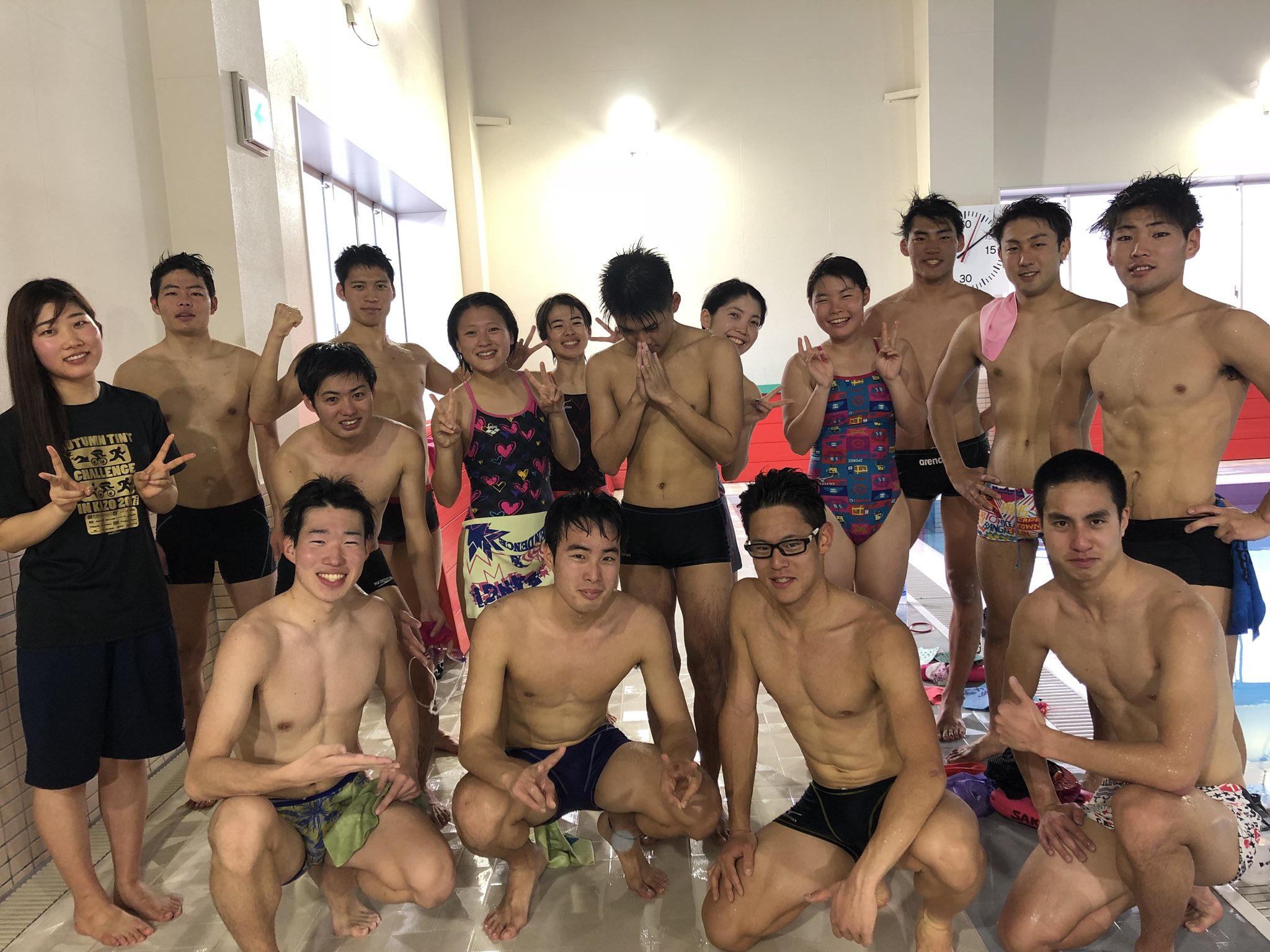 日本大学ウルトラトライアスロンチーム おはようございます 昨日から春休みに突入しました 春休みのスイム練習は 東急スイミングスクールたまがわさんをお借りして行います 本日は 400 2のブロークン練習を行いました 雪の中 慶應義塾大学3年生の