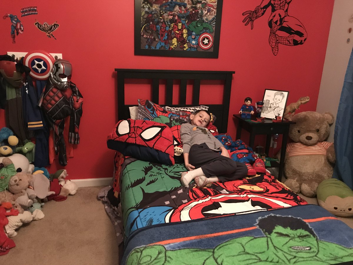 jennifersteger's tweet image. Our #pearsonpioneer, Owen, participated in the #pioneerskindnesschallenge first thing this morning by making his bed and cleaning his room without even being asked! What a nice surprise. #pavetheway