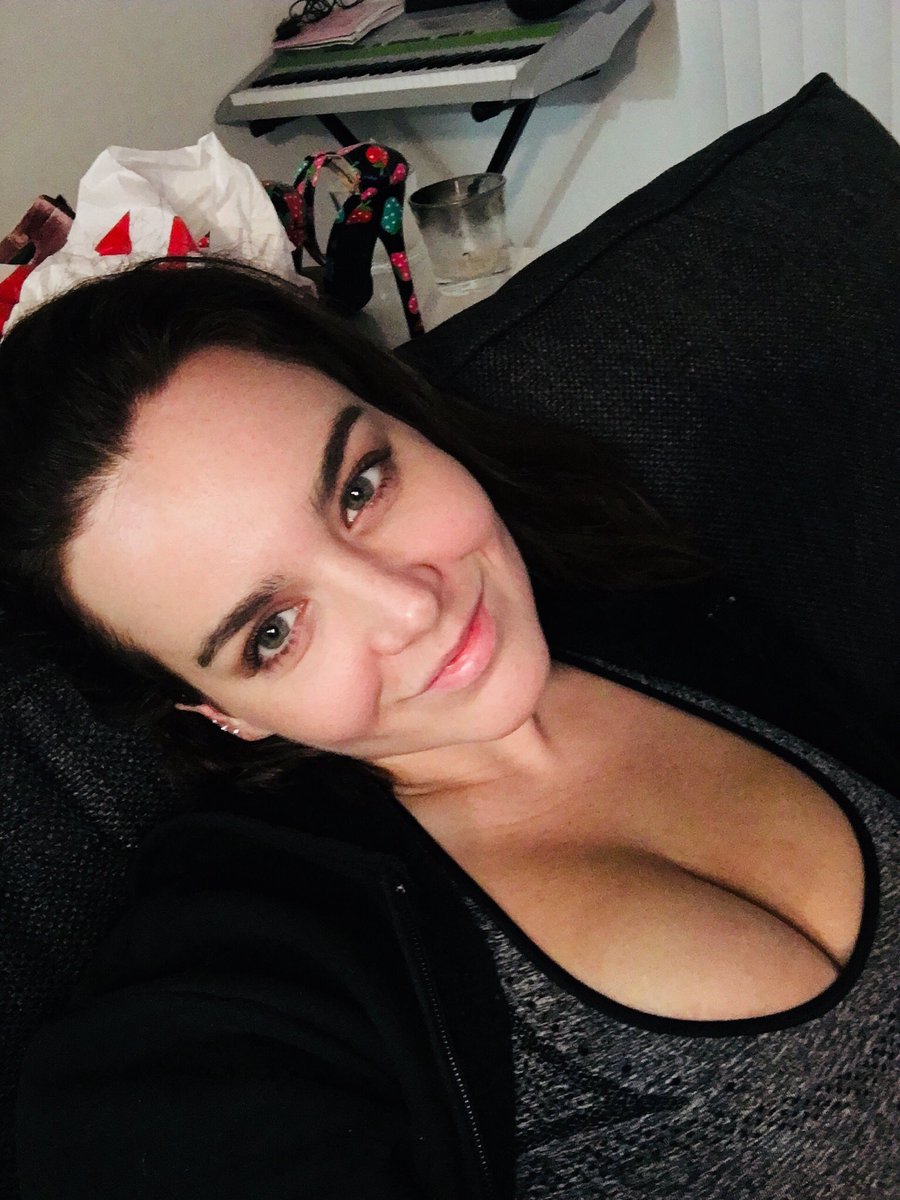 Natasha Nice 🇫🇷🇨🇺🇺🇸 on X: I need someone to come fuck my cold away  t.coOlhAQ6YXyb  X