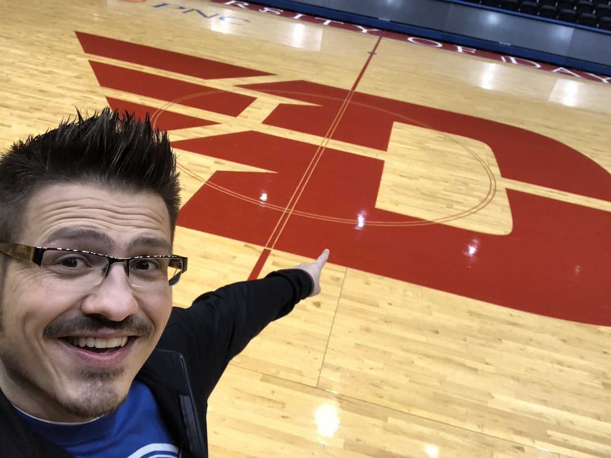 OriginalMisterC's tweet image. Spent the morning shooting hoops at @UDArena getting ready for @DaytonHoopla !  Join me on March 11, 2018 for some amazing science fun!  It’s sure to be a slam dunk!  Video on the way soon!  #firstfour #marchmadness #scienceguy #edchat #MyOhioClassroom