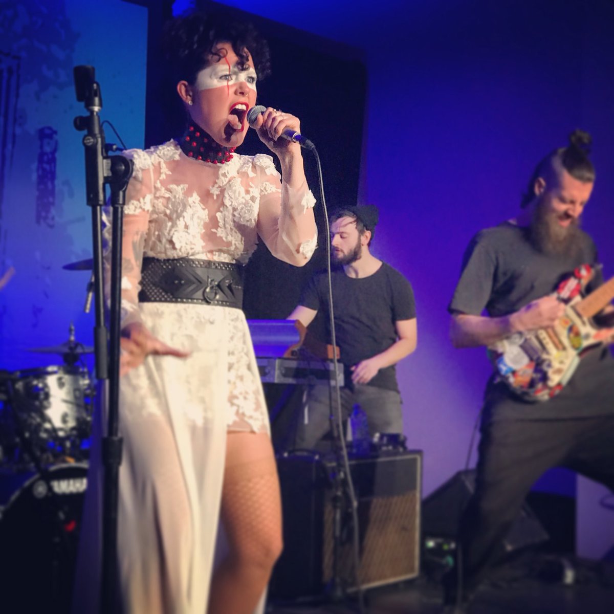 radiohugo's tweet photo. @iskwe live from #NorthernBeat in New York City #iskwe #nyc #canada @LeCanadaNY https://t.co/Xv6nq0EGdK