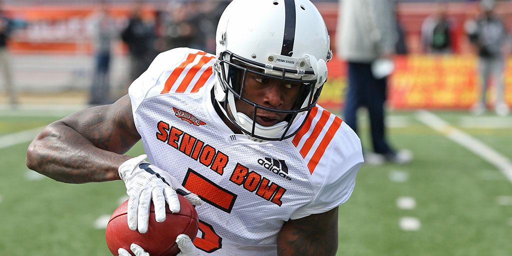 NFLDraft's tweet photo. "He's having a @seniorbowl like @zayjones11 did last year with the way he's getting open and catching everything." - AFC coach on @PennStateFball's @SkeeterMills__
#SourcesTellUs: https://t.co/OEvnLoWi1w (via @LanceZierlein) https://t.co/jwp6l6BYNQ