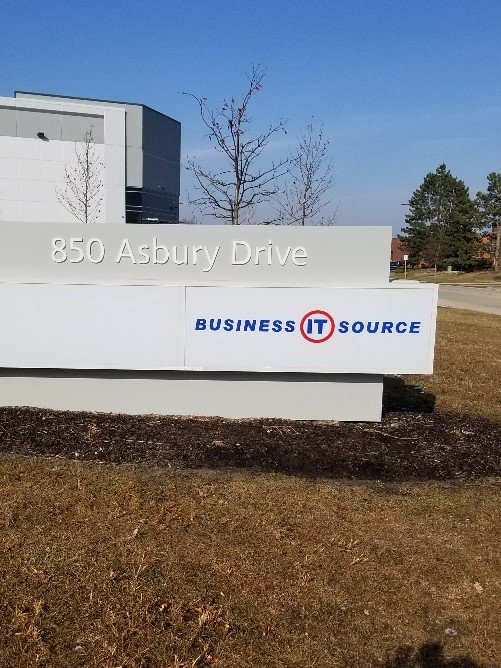 BusITSource's tweet photo. And there it is! The sign for our new building!
@BusITSource 
#ComingSpring2018 https://t.co/oim8EaHM6T