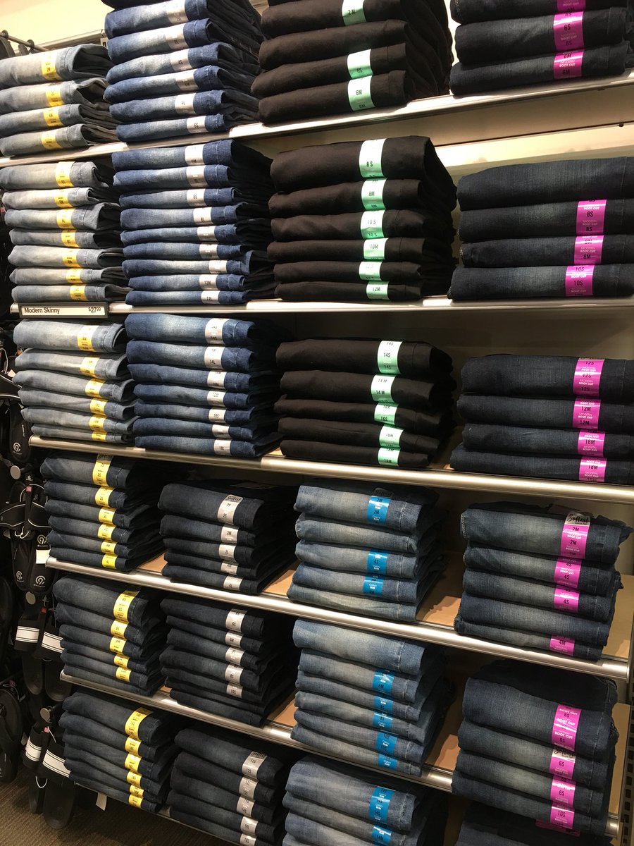 jazz_knowles's tweet photo. Yeah, we did women’s denizen as well! I was in a folding frenzy!!! #Levis #denimfordays #jeanlover https://t.co/RowCkoAlx4
