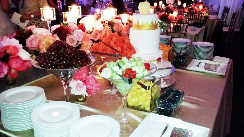 Applausekosher's tweet photo. Applause Catering is Toronto's premier kosher caterer for weddings, bar/bat mitzvas, passover, shiva meals &amp; more with more than 30 years in the business! Visit https://t.co/yWQYlsApXG or call (416) 628-9198! https://t.co/XYc6GLMfvr