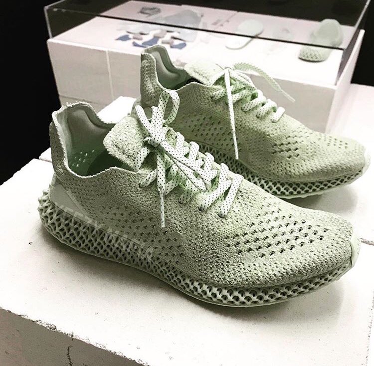 thehype_corner's tweet photo. Adidas ARSHAM FUTURECRAFT 4D “Aero Green”. Is this the best 4D so far? 🙊🔥
📷: @theyeezymafia
#hypebeast #hypecornershop #hypecorner #streetwear #adidas #4drunner #adidasfuturecraft #sneakerhead #sneakercon #sneakerheads #sneakerporn #sneakersaddict https://t.co/F7X2rK9SVU
