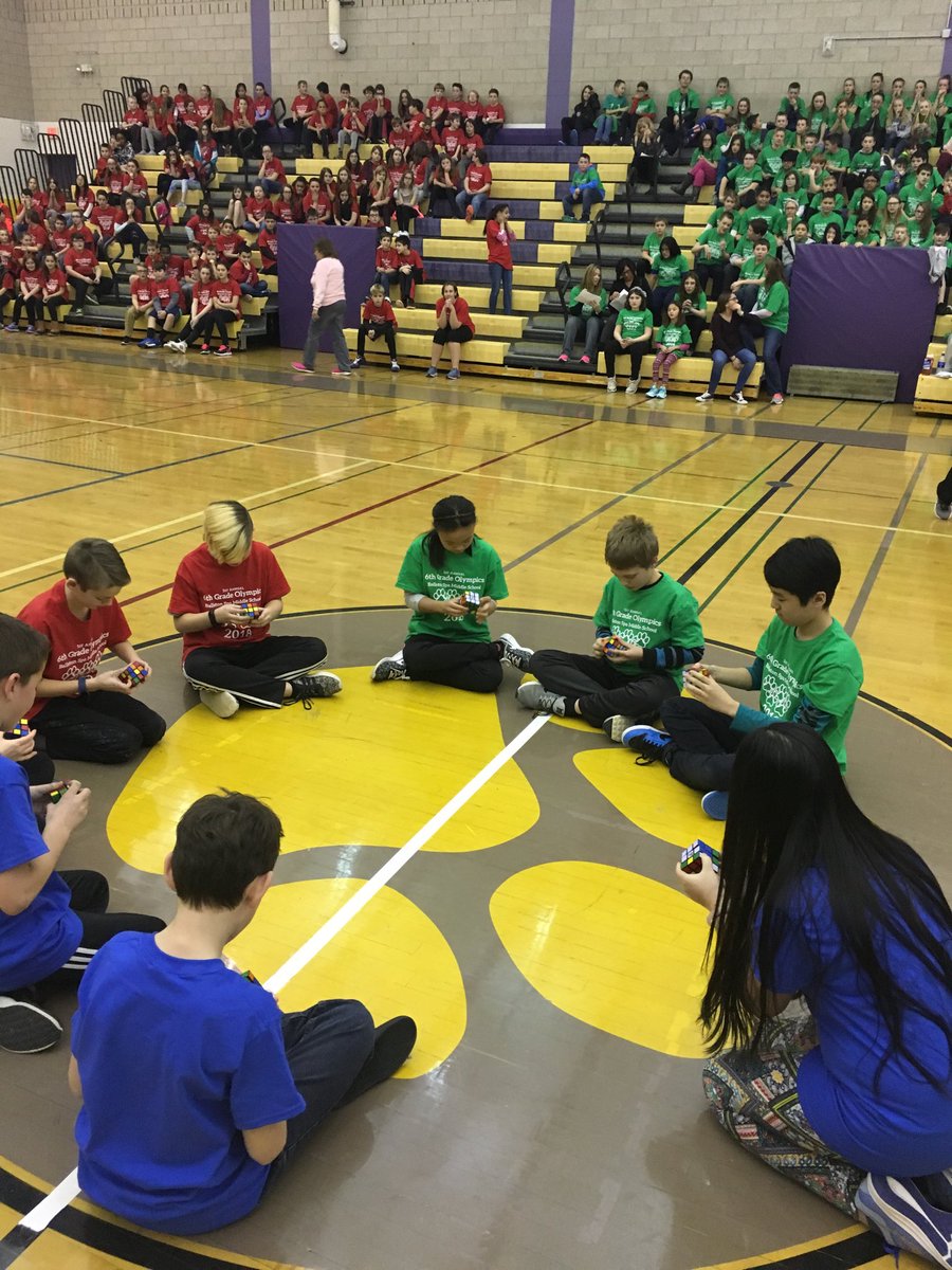 PamMotler12's tweet photo. You can hear a PIN DROP during this Rubik's Cube event! https://t.co/CvWnDWV0X3