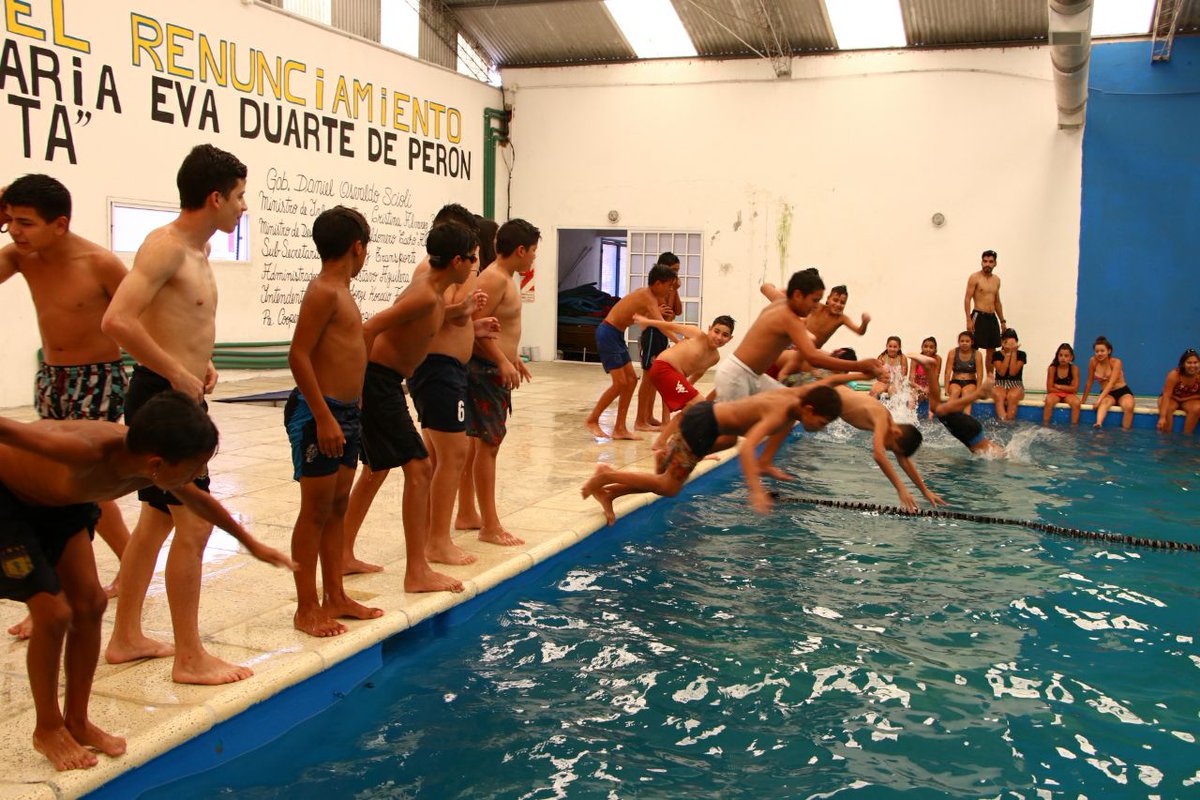 jorgeferraresi's tweet photo. #Colonia2018 Todos los días, los chicos y chicas disfrutan la tarde en el Club Renunciamiento de #DockSud, una de las ocho sedes de la colonia municipal de verano. 
#inclusión #deporte #recreación https://t.co/4hgtb4RVmE