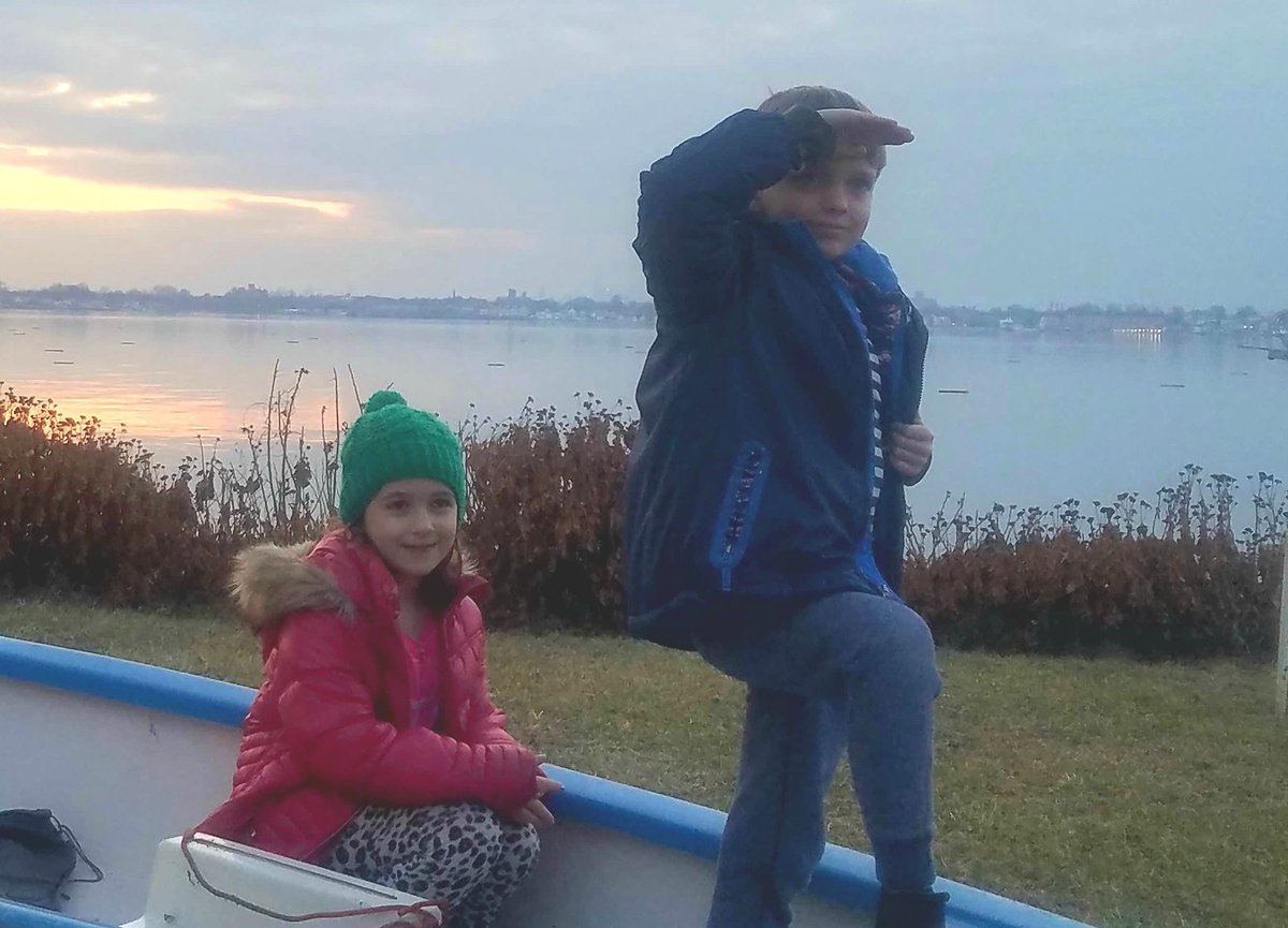 CIYachtClub's tweet photo. Junior Sailing coming soon. Summer is on the horizon. Corporate, entrepreneurs, couples, singles, students all ages should be sailing. #NYC is in the middle of water. #nycsailboat races weekly and on weekends. #nyckids #cruising #nycsailing #nyctech come out and play. https://t.co/DsTRcJZmVd