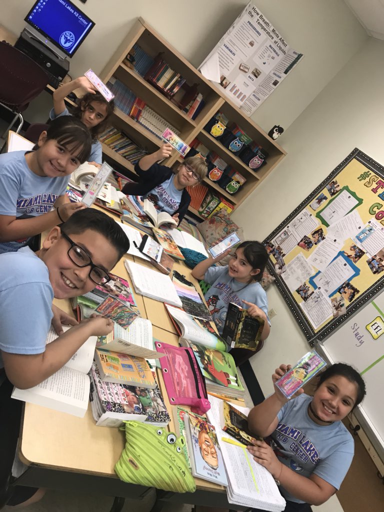 Elizabeth_Riol's tweet photo. Ms. Cala’s 3rd graders working hard creating bookmarks !!! #EveryPictureTellsAStory @MDCPSNorth @MDCPS_ELA @MiamiLakesK8 https://t.co/8Zh5XZMIma