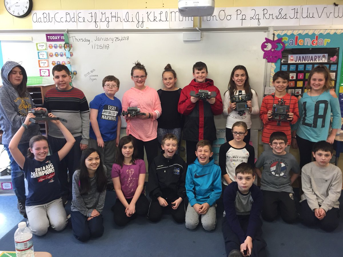 K_5_STEM_SAU57's tweet image. We finished the automation challenge! What a journey! @PLTWorg @Lancasterschool #STEM #theycancode!