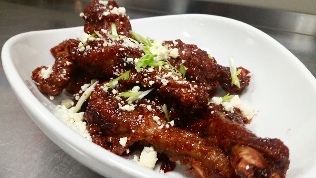 flankwaltham's tweet photo. Chef Michael is featuring some delicious new Bar Menu items this weekend 🍴
• Sour Cherry Glazed Crispy Duck Wings.
• Warm Camembert with Fine Herb Pesto, Toasted Pine Nuts &amp; Fig Jam. https://t.co/CiDPPKg3dz
