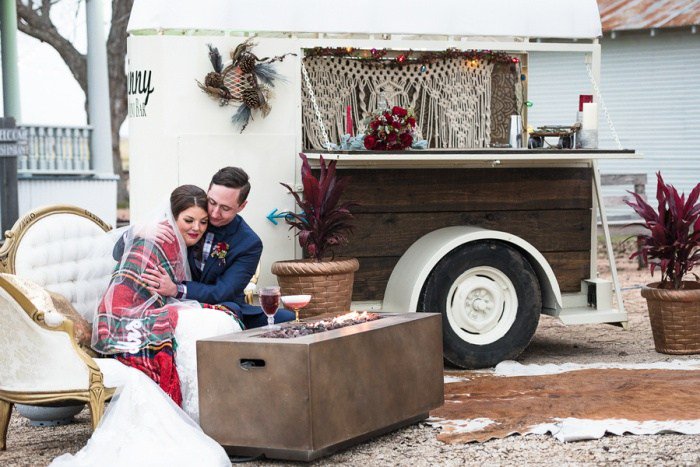 SimplyElope's tweet image. #OnTheBlog A Heartwarming #Winter #Elopement in #Texas!

Leah and Austin say #IDO in a beautiful #ceremony in #SanAntonio!

Special Thanks To @olveraphoto on all of the other wonder vendors who's contributions helped make this… simplyelope.com/winter-elopeme…