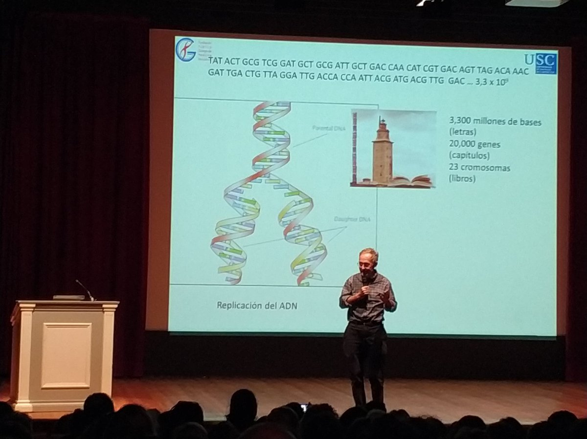 CAS_STEM's tweet image. Angel Carracedo enlaza (nunca mejor dicho) su charla sobre educación presentando la molécula del ADN #educaciónSXXI