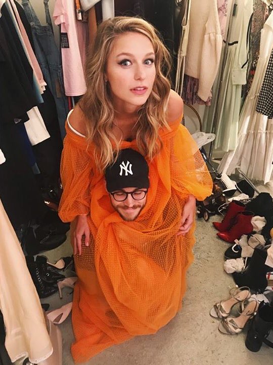 SuperiorKrypton's tweet photo. [Looking for the Mon-El to my orange, who is up for a good squeeze and for a peeling good time. Please #RT and tweet/dm if you’re interested] https://t.co/hvempRkzCN