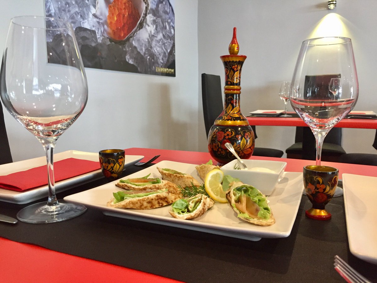 RteCaviarRojo's tweet photo. Nuestros platos
Blinchiki con salmón😋
#RteCaviarRojo #RestauranteRuso #ComidaRusa #Blinchiki #Murcia #PlatosRicos #TapasRusas #Restarante #RestauranteMurcia https://t.co/dQ5SKOd50K