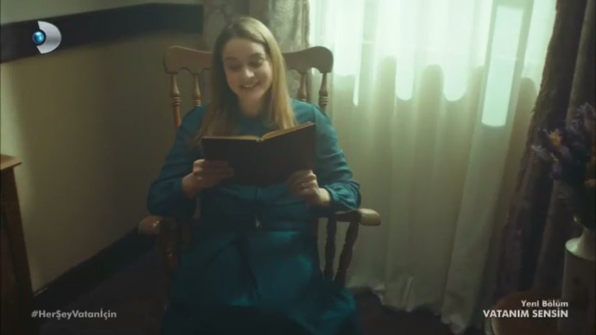 GVaramayok's tweet photo. SEN NE GUZEL BİR SAHNESİN 😍😍 Hilal Leon HiLeon #HerŞeyVatanİçin https://t.co/IElBnLPdFI
