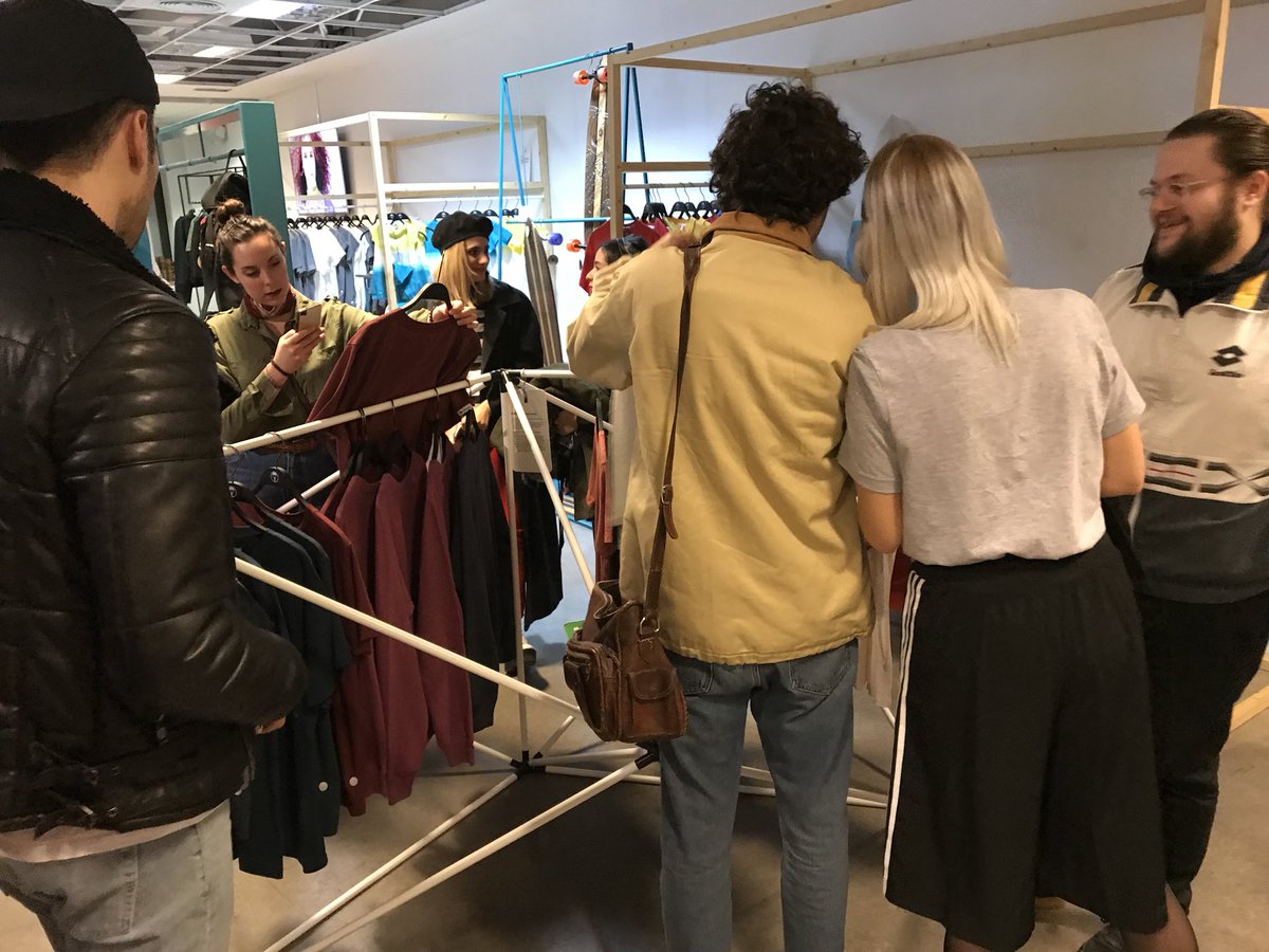 Muchísimas gracias a todos los que os pasasteis ayer por nuestro #evento en <a href="/paracaidistaes/">elPARACAIDISTA.es</a> con #concierto en acústico de @gangesband 👏🏻😍🎊