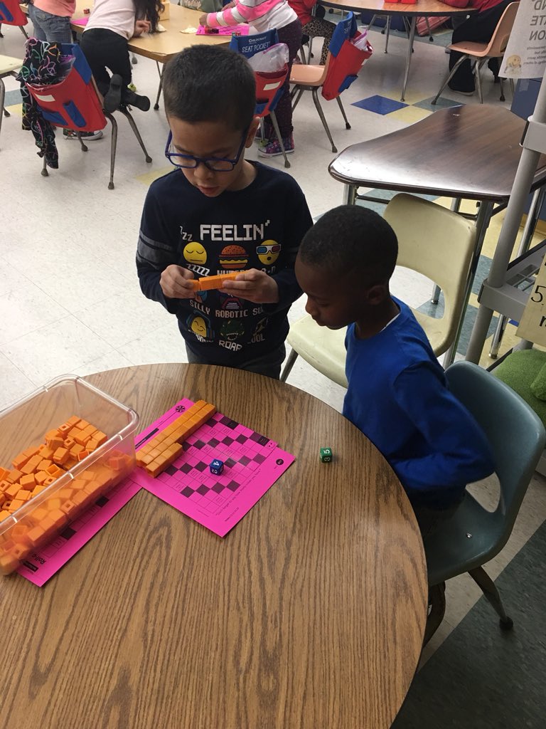MrsWarmanPLV's tweet photo. Roll a Square in math today!!!  Making our way to 100!  #plvbear https://t.co/6A4APIaEDT