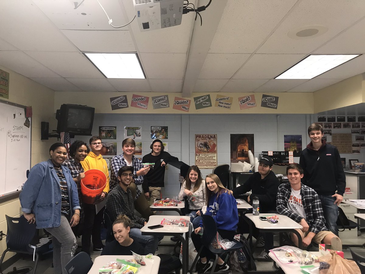 Huge thank you to the LifteD members that stayed after school today to assemble the candy goody bags!! Y'all rock!! 🎉 See y'all tomorrow at 7:50am to hand them out! Anyone is welcome to help! :) 🔷🔶 @theleedavisway #awesomeLDstudents