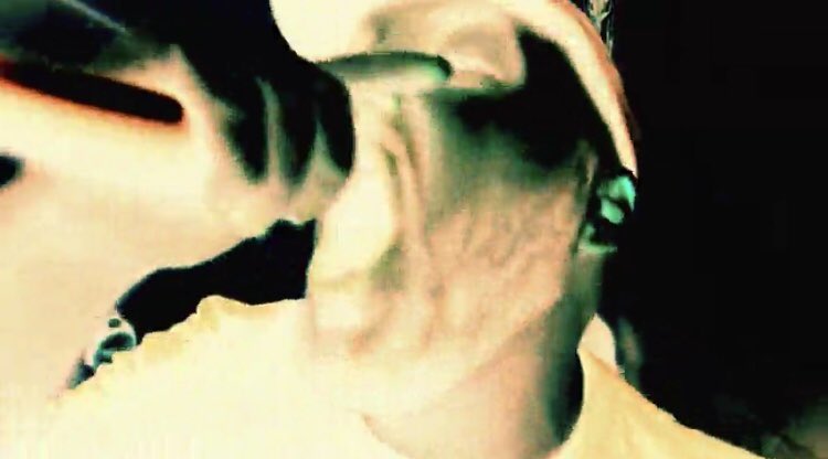 SKELETONS

<a href="/Revolvermag/">revolvermag</a> 

revolvermag.com/music/hear-mil…

RT