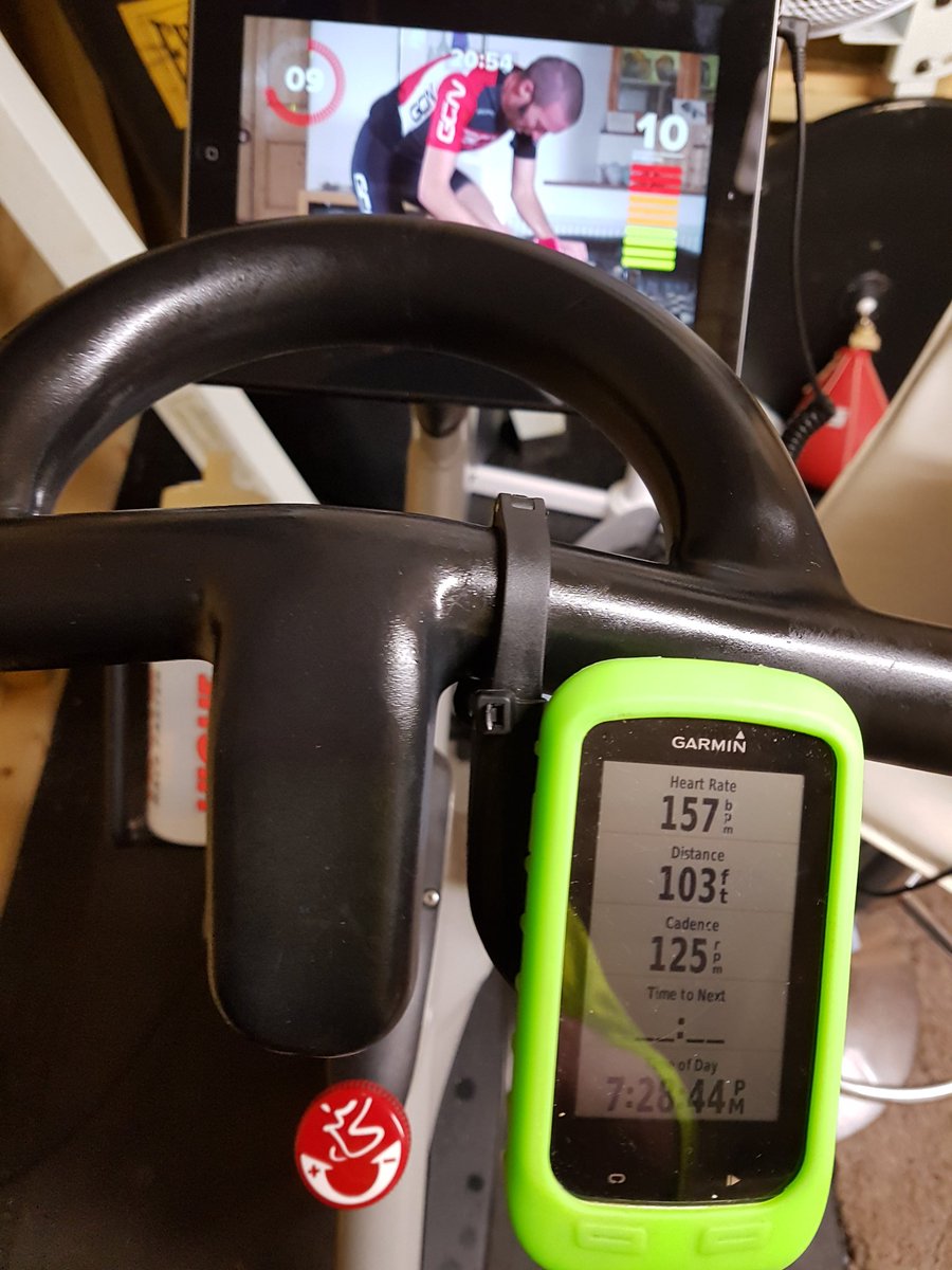 AndrewJames18's tweet photo. Spining is going well.. this GCN tempo training almost killed me tonight #cycling #stillfat #pedal #espinner #youtube #knackered https://t.co/NM8DyTFOH3