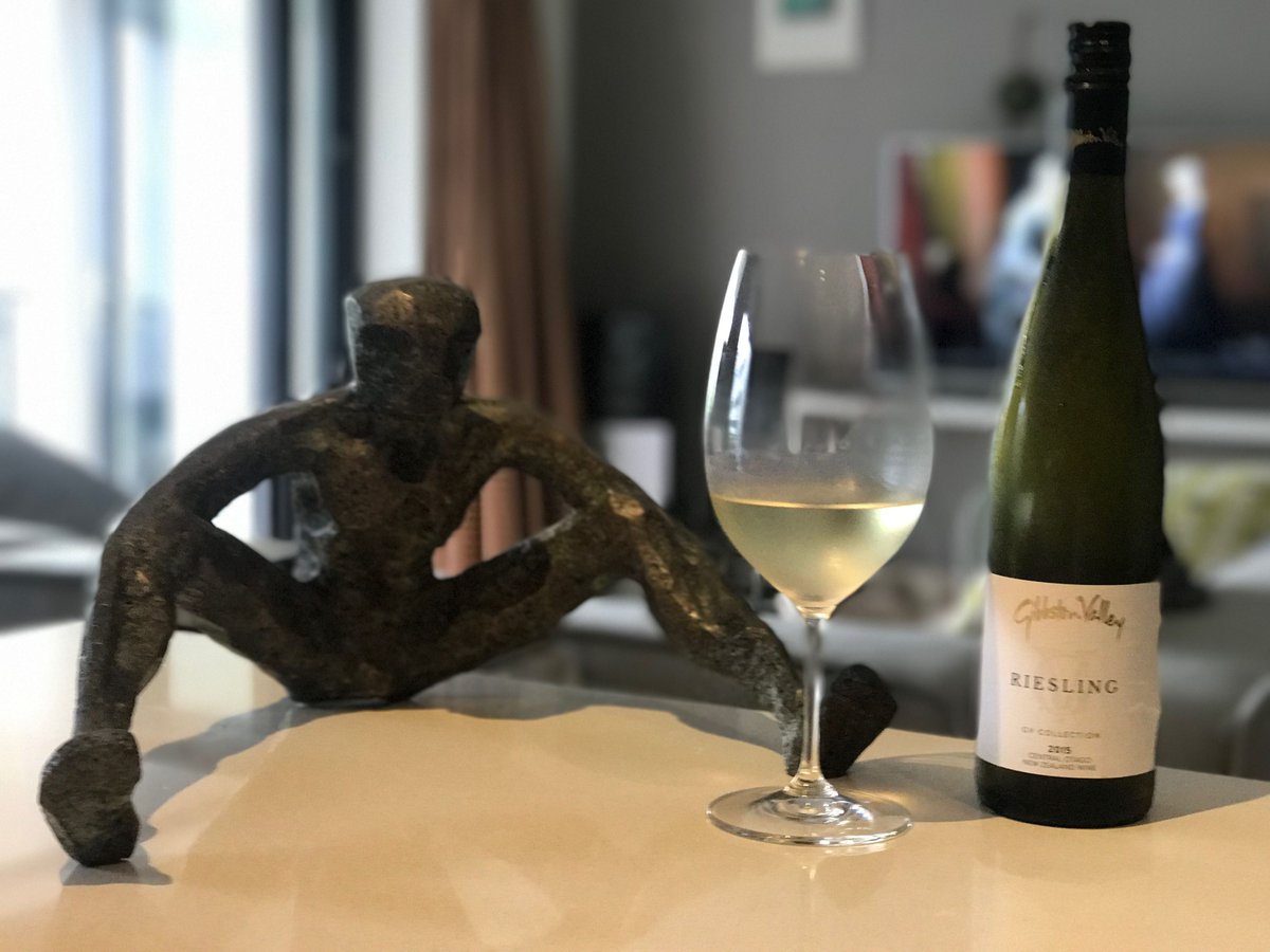 #artwinepairing Gibbston Valley Riesling GV Collection15 lovely minerality goes well with #bronzeart The Athlete Nick Dryden #wine #nzwine