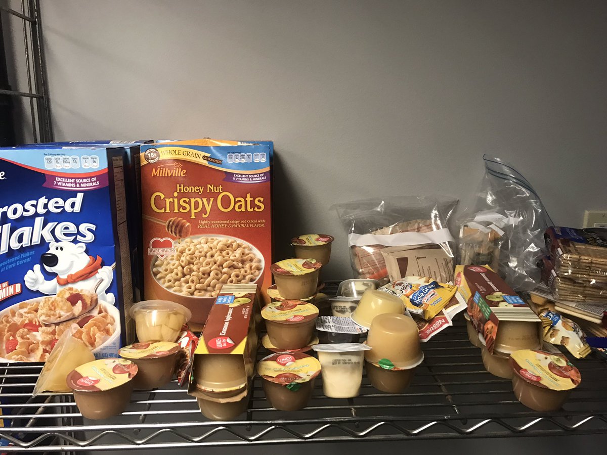 An applesauce cup a day keeps the doctor away 🍎🍎🍎